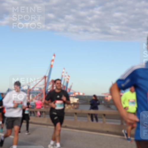 03.10.2024 - Köhlbrandbrückenlauf Matties Gatica Varas http://msf.ph/oto/7217736 03.10.2024 09:40:28 Position 2 2151 meine-sportfotos.de