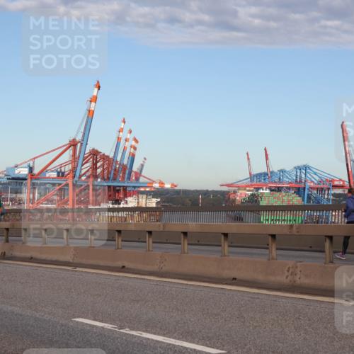 03.10.2024 - Köhlbrandbrückenlauf Matties Gatica Varas http://msf.ph/oto/7217956 03.10.2024 09:40:39 Position 2 2311, 1574 meine-sportfotos.de
