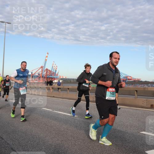 03.10.2024 - Köhlbrandbrückenlauf Matties Gatica Varas http://msf.ph/oto/7218067 03.10.2024 09:40:43 Position 2 1561, 2415, 1432 meine-sportfotos.de