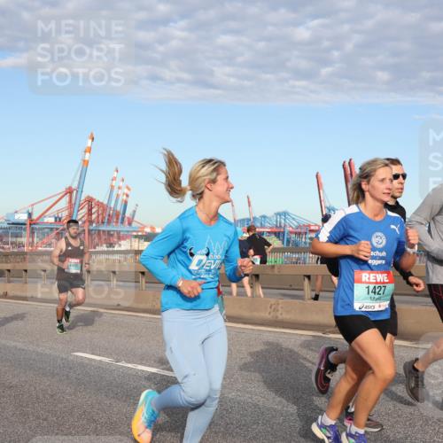 03.10.2024 - Köhlbrandbrückenlauf Matties Gatica Varas http://msf.ph/oto/7218217 03.10.2024 09:40:50 Position 2 1411, 1547, 1451, 6, 66, 1427 meine-sportfotos.de