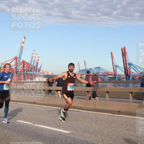 03.10.2024 - Köhlbrandbrückenlauf Matties Gatica Varas http://msf.ph/oto/7218232 03.10.2024 09:40:51 Position 2 1411, 1451 meine-sportfotos.de