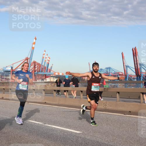 03.10.2024 - Köhlbrandbrückenlauf Matties Gatica Varas http://msf.ph/oto/7218243 03.10.2024 09:40:51 Position 2 1878, 1411, 1451 meine-sportfotos.de