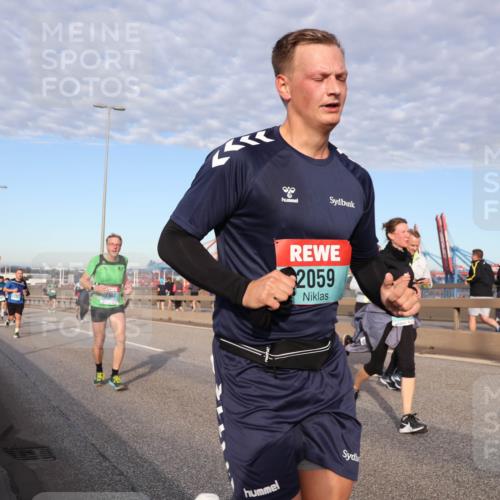 03.10.2024 - Köhlbrandbrückenlauf Matties Gatica Varas http://msf.ph/oto/7218366 03.10.2024 09:40:57 Position 2 2059 meine-sportfotos.de