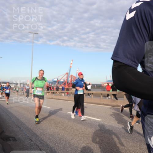 03.10.2024 - Köhlbrandbrückenlauf Matties Gatica Varas http://msf.ph/oto/7218382 03.10.2024 09:40:57 Position 2  meine-sportfotos.de