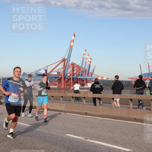 03.10.2024 - Köhlbrandbrückenlauf Matties Gatica Varas http://msf.ph/oto/7218410 03.10.2024 09:40:59 Position 2 2840, 1, 1303 meine-sportfotos.de