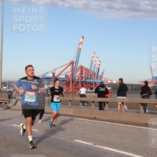 03.10.2024 - Köhlbrandbrückenlauf Matties Gatica Varas http://msf.ph/oto/7218417 03.10.2024 09:41:00 Position 2 2840, 500, 1, 1303, 1848 meine-sportfotos.de