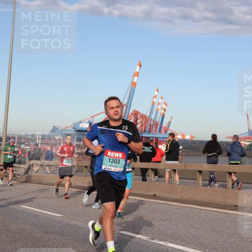 03.10.2024 - Köhlbrandbrückenlauf Matties Gatica Varas http://msf.ph/oto/7218431 03.10.2024 09:41:00 Position 2 1523, 2840, 1970, 1303 meine-sportfotos.de