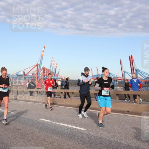 03.10.2024 - Köhlbrandbrückenlauf Matties Gatica Varas http://msf.ph/oto/7218466 03.10.2024 09:41:02 Position 2 2439, 1848 meine-sportfotos.de