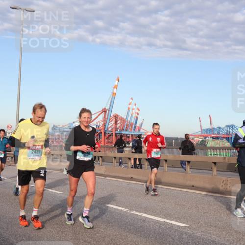 03.10.2024 - Köhlbrandbrückenlauf Matties Gatica Varas http://msf.ph/oto/7218482 03.10.2024 09:41:03 Position 2 2439, 245, 1523 meine-sportfotos.de