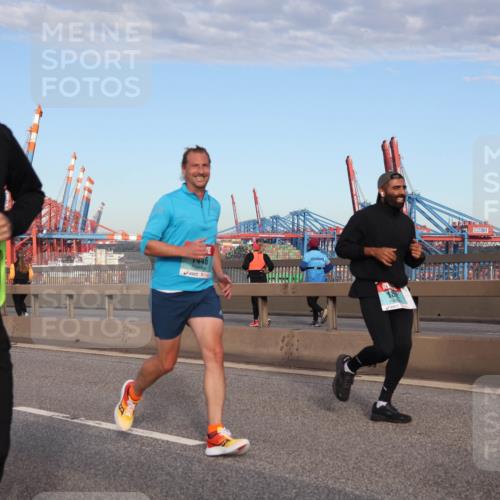 03.10.2024 - Köhlbrandbrückenlauf Matties Gatica Varas http://msf.ph/oto/7218903 03.10.2024 09:41:15 Position 2 1456, 1446 meine-sportfotos.de