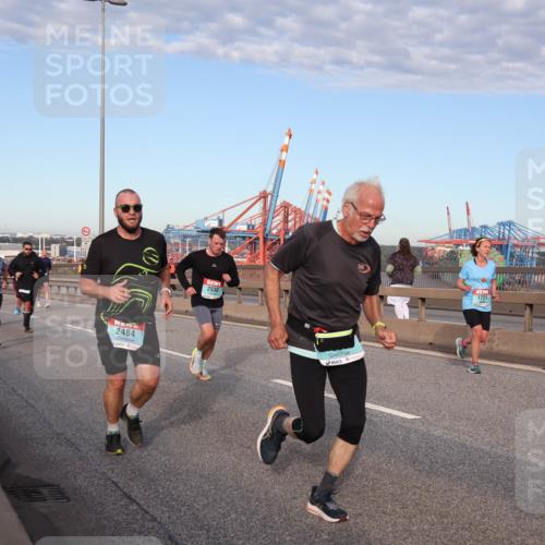 03.10.2024 - Köhlbrandbrückenlauf Matties Gatica Varas http://msf.ph/oto/7219072 03.10.2024 09:41:23 Position 2 2484, 2530, 1721 meine-sportfotos.de