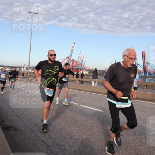 03.10.2024 - Köhlbrandbrückenlauf Matties Gatica Varas http://msf.ph/oto/7219077 03.10.2024 09:41:23 Position 2 2484, 1721 meine-sportfotos.de