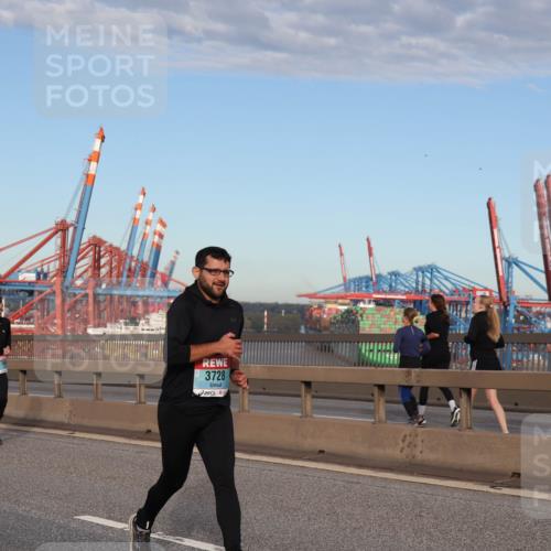 03.10.2024 - Köhlbrandbrückenlauf Matties Gatica Varas http://msf.ph/oto/7219266 03.10.2024 09:41:33 Position 2 50, 3728 meine-sportfotos.de