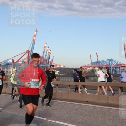 03.10.2024 - Köhlbrandbrückenlauf Matties Gatica Varas http://msf.ph/oto/7219285 03.10.2024 09:41:35 Position 2 1277, 2808, 1559 meine-sportfotos.de