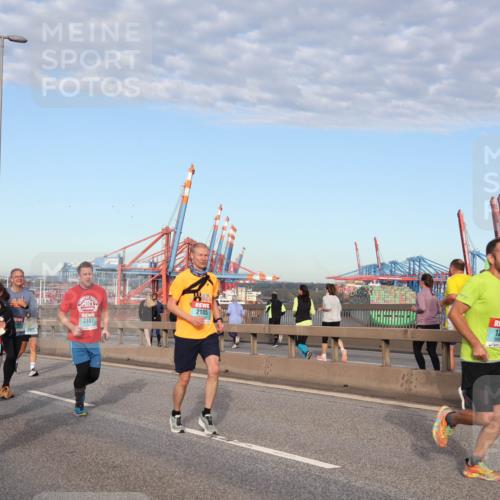 03.10.2024 - Köhlbrandbrückenlauf Matties Gatica Varas http://msf.ph/oto/7219346 03.10.2024 09:41:39 Position 2 1557, 1240, 2105, 3107, 1271 meine-sportfotos.de