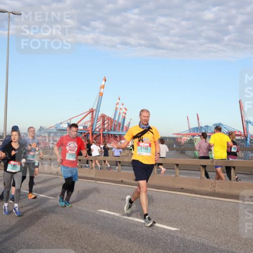 03.10.2024 - Köhlbrandbrückenlauf Matties Gatica Varas http://msf.ph/oto/7219367 03.10.2024 09:41:39 Position 2 1557, 1240, 2105, 3107, 1565, 171 meine-sportfotos.de