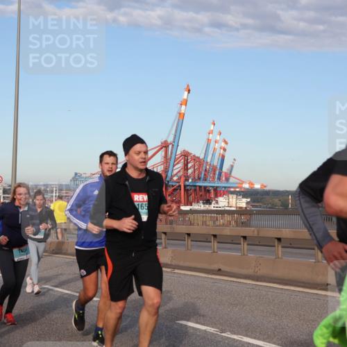 03.10.2024 - Köhlbrandbrückenlauf Matties Gatica Varas http://msf.ph/oto/7219624 03.10.2024 09:41:48 Position 2 315, 1842, 1654, 165 meine-sportfotos.de