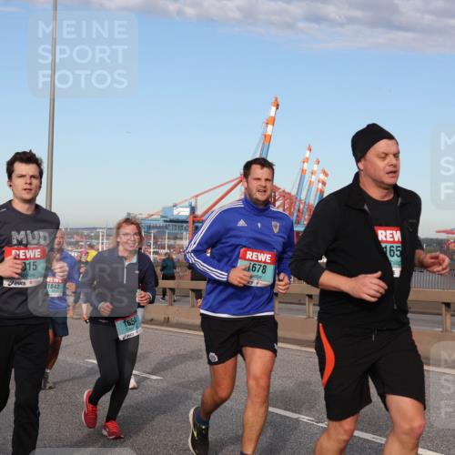 03.10.2024 - Köhlbrandbrückenlauf Matties Gatica Varas http://msf.ph/oto/7219643 03.10.2024 09:41:49 Position 2 1050, 315, 1842, 1654, 1678, 165 meine-sportfotos.de