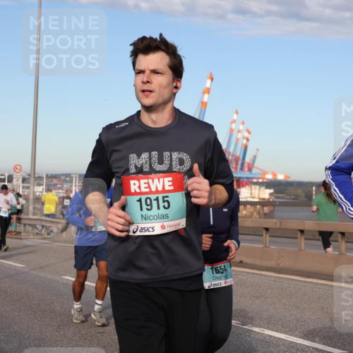 03.10.2024 - Köhlbrandbrückenlauf Matties Gatica Varas http://msf.ph/oto/7219702 03.10.2024 09:41:50 Position 2 1915, 9, 1678, 1654 meine-sportfotos.de