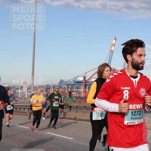 03.10.2024 - Köhlbrandbrückenlauf Matties Gatica Varas http://msf.ph/oto/7219848 03.10.2024 09:41:55 Position 2 1809, 190, 1912, 1272, 45, 050 meine-sportfotos.de