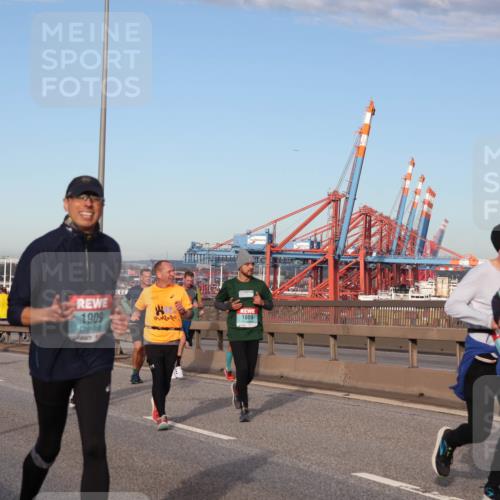 03.10.2024 - Köhlbrandbrückenlauf Matties Gatica Varas http://msf.ph/oto/7219866 03.10.2024 09:41:56 Position 2 500, 1909, 1809, 16, 1912 meine-sportfotos.de