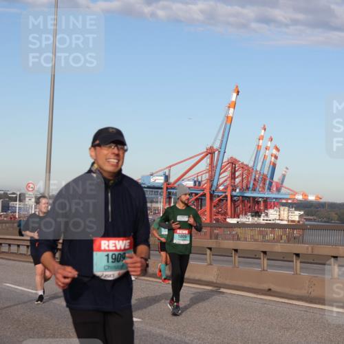 03.10.2024 - Köhlbrandbrückenlauf Matties Gatica Varas http://msf.ph/oto/7219874 03.10.2024 09:41:57 Position 2 1909, 1809, 1605 meine-sportfotos.de