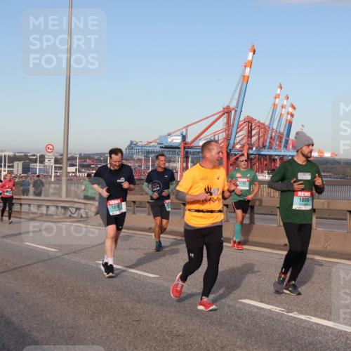 03.10.2024 - Köhlbrandbrückenlauf Matties Gatica Varas http://msf.ph/oto/7219896 03.10.2024 09:41:58 Position 2 500, 1, 1717, 500, 1692, 1753, 1809 meine-sportfotos.de