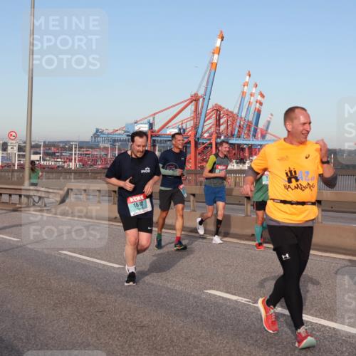 03.10.2024 - Köhlbrandbrückenlauf Matties Gatica Varas http://msf.ph/oto/7219915 03.10.2024 09:41:59 Position 2 1692, 1809 meine-sportfotos.de
