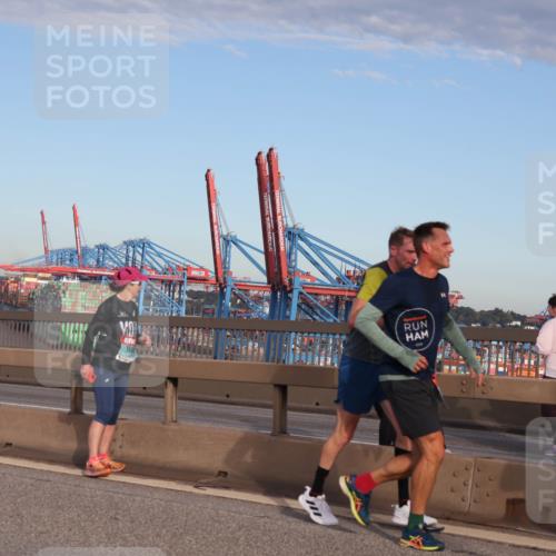 03.10.2024 - Köhlbrandbrückenlauf Matties Gatica Varas http://msf.ph/oto/7219998 03.10.2024 09:42:02 Position 2  meine-sportfotos.de