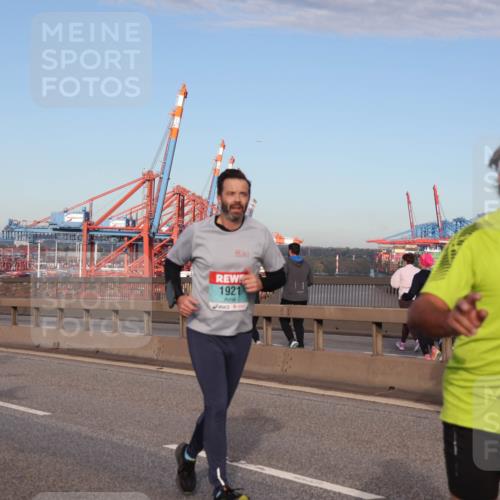 03.10.2024 - Köhlbrandbrückenlauf Matties Gatica Varas http://msf.ph/oto/7220114 03.10.2024 09:42:06 Position 2 07, 30, 1921, 1473 meine-sportfotos.de