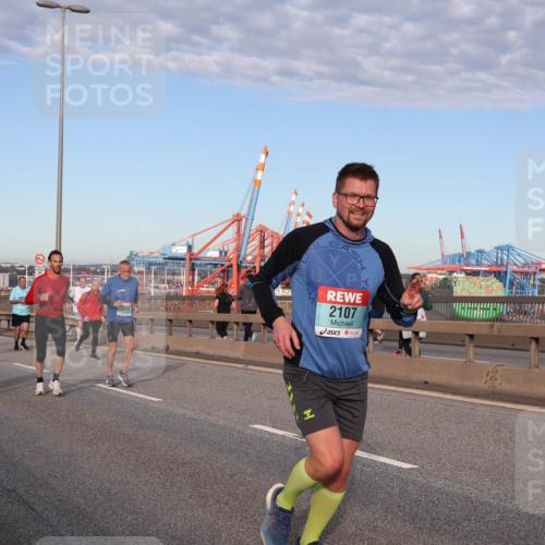 03.10.2024 - Köhlbrandbrückenlauf Matties Gatica Varas http://msf.ph/oto/7220213 03.10.2024 09:42:09 Position 2 2107 meine-sportfotos.de