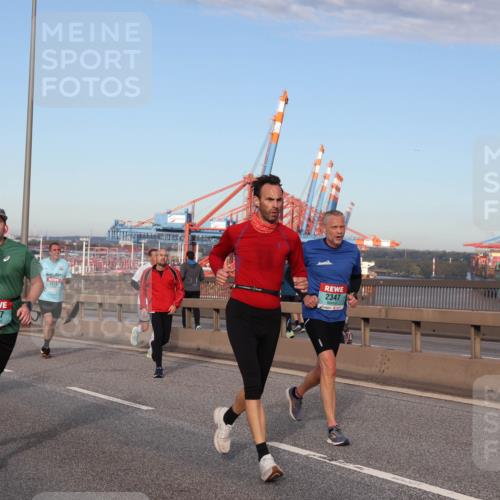 03.10.2024 - Köhlbrandbrückenlauf Matties Gatica Varas http://msf.ph/oto/7220270 03.10.2024 09:42:11 Position 2 288, 1917, 1497, 2073, 2347 meine-sportfotos.de