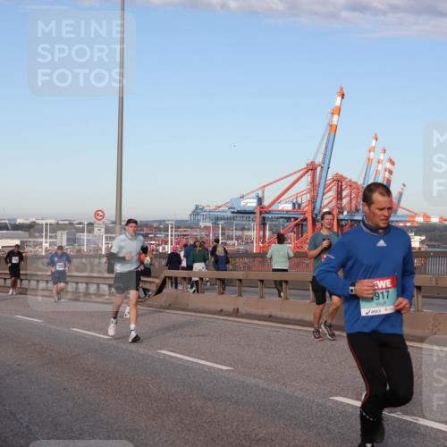 03.10.2024 - Köhlbrandbrückenlauf Matties Gatica Varas http://msf.ph/oto/7220500 03.10.2024 09:42:16 Position 2 5001, 917 meine-sportfotos.de