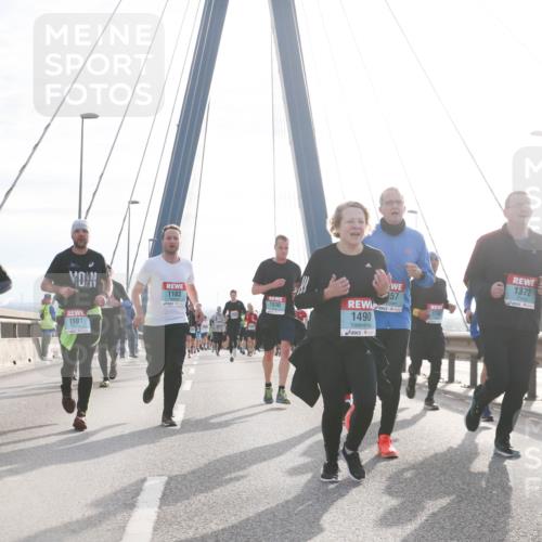 03.10.2024 - Köhlbrandbrückenlauf Jannik Wohlers http://msf.ph/oto/7221974 03.10.2024 09:23:55 Position 1 1183, 1930, 1062, 1101, 1490, 57, 1372 meine-sportfotos.de