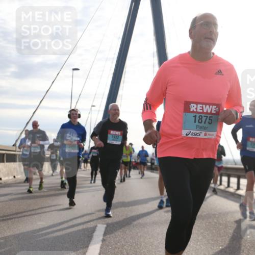 03.10.2024 - Köhlbrandbrückenlauf Jannik Wohlers http://msf.ph/oto/7242325 03.10.2024 09:26:24 Position 1 1875, 2347, 1932 meine-sportfotos.de