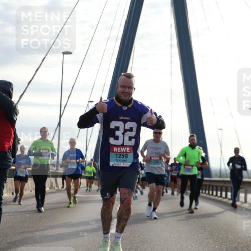 03.10.2024 - Köhlbrandbrückenlauf Jannik Wohlers http://msf.ph/oto/7246475 03.10.2024 09:26:52 Position 1 32, 1259, 1735 meine-sportfotos.de