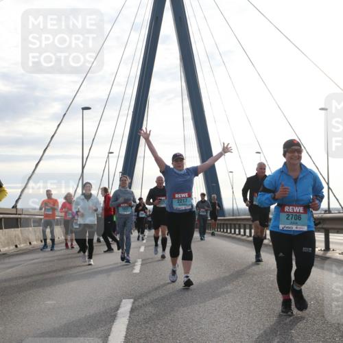 03.10.2024 - Köhlbrandbrückenlauf Jannik Wohlers http://msf.ph/oto/7261042 03.10.2024 09:29:04 Position 1 2217, 1837, 2706, 3129 meine-sportfotos.de