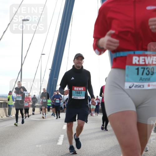 03.10.2024 - Köhlbrandbrückenlauf Jannik Wohlers http://msf.ph/oto/7265152 03.10.2024 09:30:15 Position 1 3450, 1681, 1739 meine-sportfotos.de