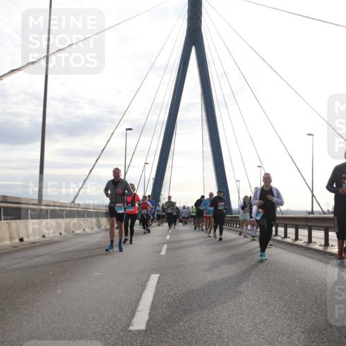 03.10.2024 - Köhlbrandbrückenlauf Jannik Wohlers http://msf.ph/oto/7265787 03.10.2024 09:30:24 Position 1 2416, 1845 meine-sportfotos.de