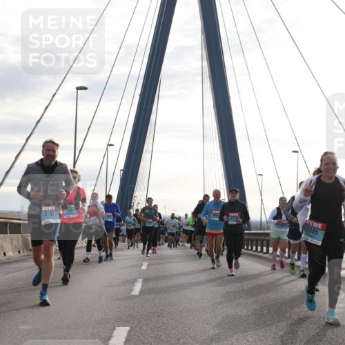03.10.2024 - Köhlbrandbrückenlauf Jannik Wohlers http://msf.ph/oto/7265812 03.10.2024 09:30:24 Position 1 2504, 2131, 2372, 1745 meine-sportfotos.de