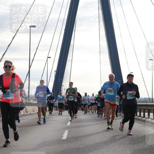 03.10.2024 - Köhlbrandbrückenlauf Jannik Wohlers http://msf.ph/oto/7265844 03.10.2024 09:30:26 Position 1 2131, 504, 1639, 3239, 2635, 237, 2329, 2529 meine-sportfotos.de