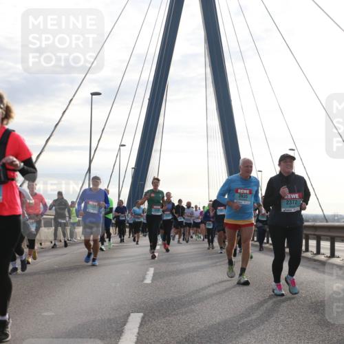 03.10.2024 - Köhlbrandbrückenlauf Jannik Wohlers http://msf.ph/oto/7265902 03.10.2024 09:30:27 Position 1 2504, 1639, 2635, 2372, 2529 meine-sportfotos.de