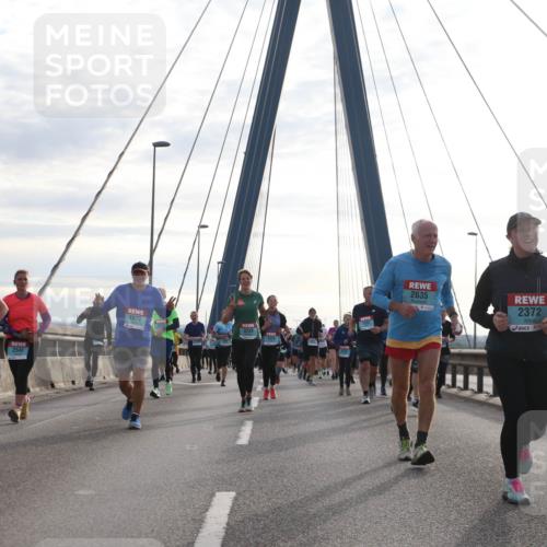 03.10.2024 - Köhlbrandbrückenlauf Jannik Wohlers http://msf.ph/oto/7265927 03.10.2024 09:30:27 Position 1 3361, 2545, 1639, 3239, 2635, 2372, 2329 meine-sportfotos.de