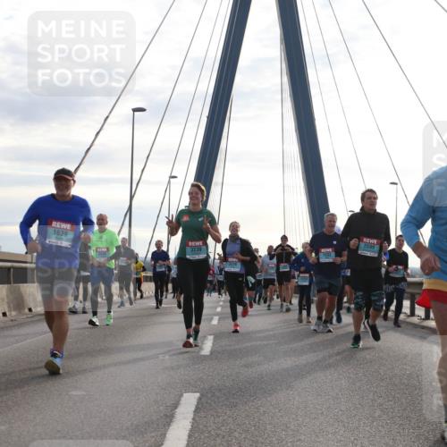 03.10.2024 - Köhlbrandbrückenlauf Jannik Wohlers http://msf.ph/oto/7265983 03.10.2024 09:30:29 Position 1 2541, 3239, 3228, 1532, 2599, 2635, 1639, 2839 meine-sportfotos.de