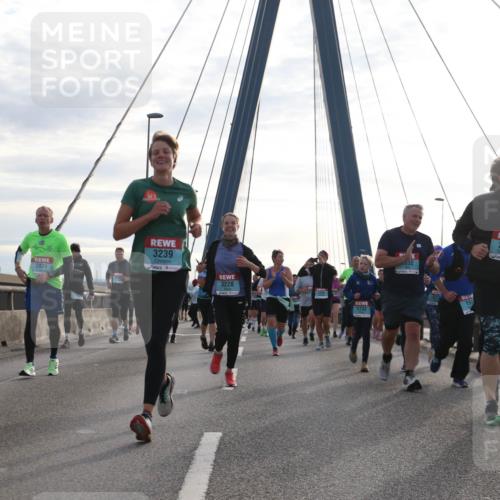 03.10.2024 - Köhlbrandbrückenlauf Jannik Wohlers http://msf.ph/oto/7266034 03.10.2024 09:30:30 Position 1 1639, 3239, 2839, 3228, 1732, 2599 meine-sportfotos.de