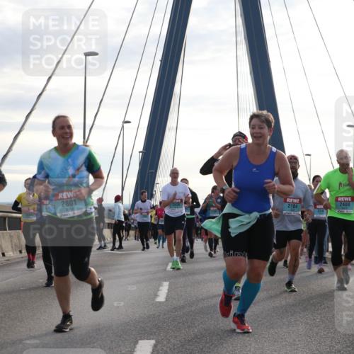 03.10.2024 - Köhlbrandbrückenlauf Jannik Wohlers http://msf.ph/oto/7266172 03.10.2024 09:30:33 Position 1 3341, 2801, 2438, 2104, 2245, 2409, 173 meine-sportfotos.de