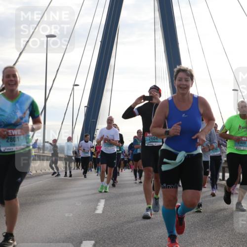 03.10.2024 - Köhlbrandbrückenlauf Jannik Wohlers http://msf.ph/oto/7266188 03.10.2024 09:30:34 Position 1 3341, 2801, 243, 2604, 2409 meine-sportfotos.de