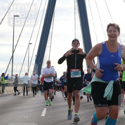 03.10.2024 - Köhlbrandbrückenlauf Jannik Wohlers http://msf.ph/oto/7266200 03.10.2024 09:30:34 Position 1 2801, 2438, 2604, 286, 2409 meine-sportfotos.de