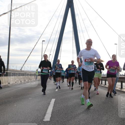 03.10.2024 - Köhlbrandbrückenlauf Jannik Wohlers http://msf.ph/oto/7266269 03.10.2024 09:30:37 Position 1 2438, 1534, 2680, 1594, 1775, 1786, 1752, 2245 meine-sportfotos.de