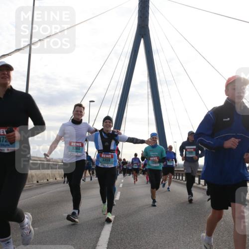 03.10.2024 - Köhlbrandbrückenlauf Jannik Wohlers http://msf.ph/oto/7266897 03.10.2024 09:30:42 Position 1 372, 3360, 3359, 25, 3695 meine-sportfotos.de